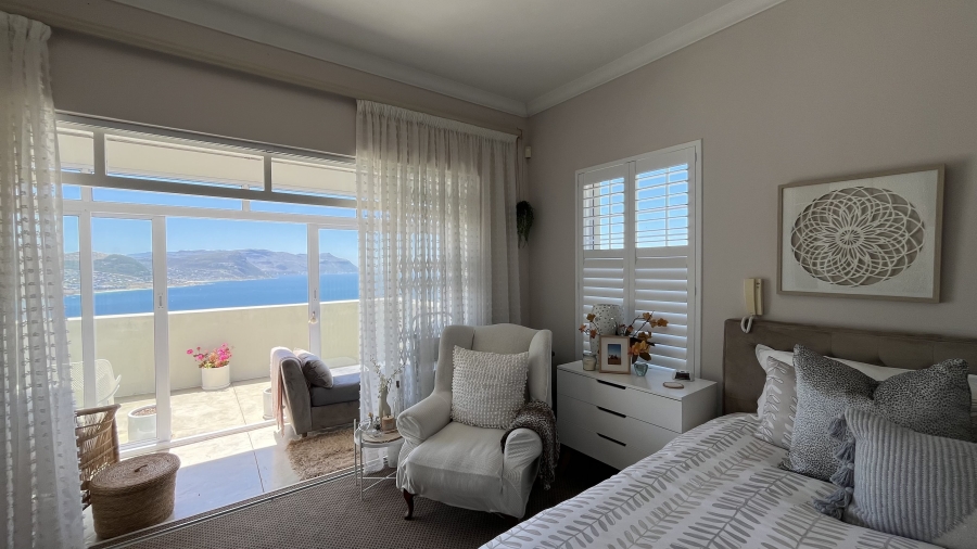 4 Bedroom Property for Sale in Simons Kloof Western Cape